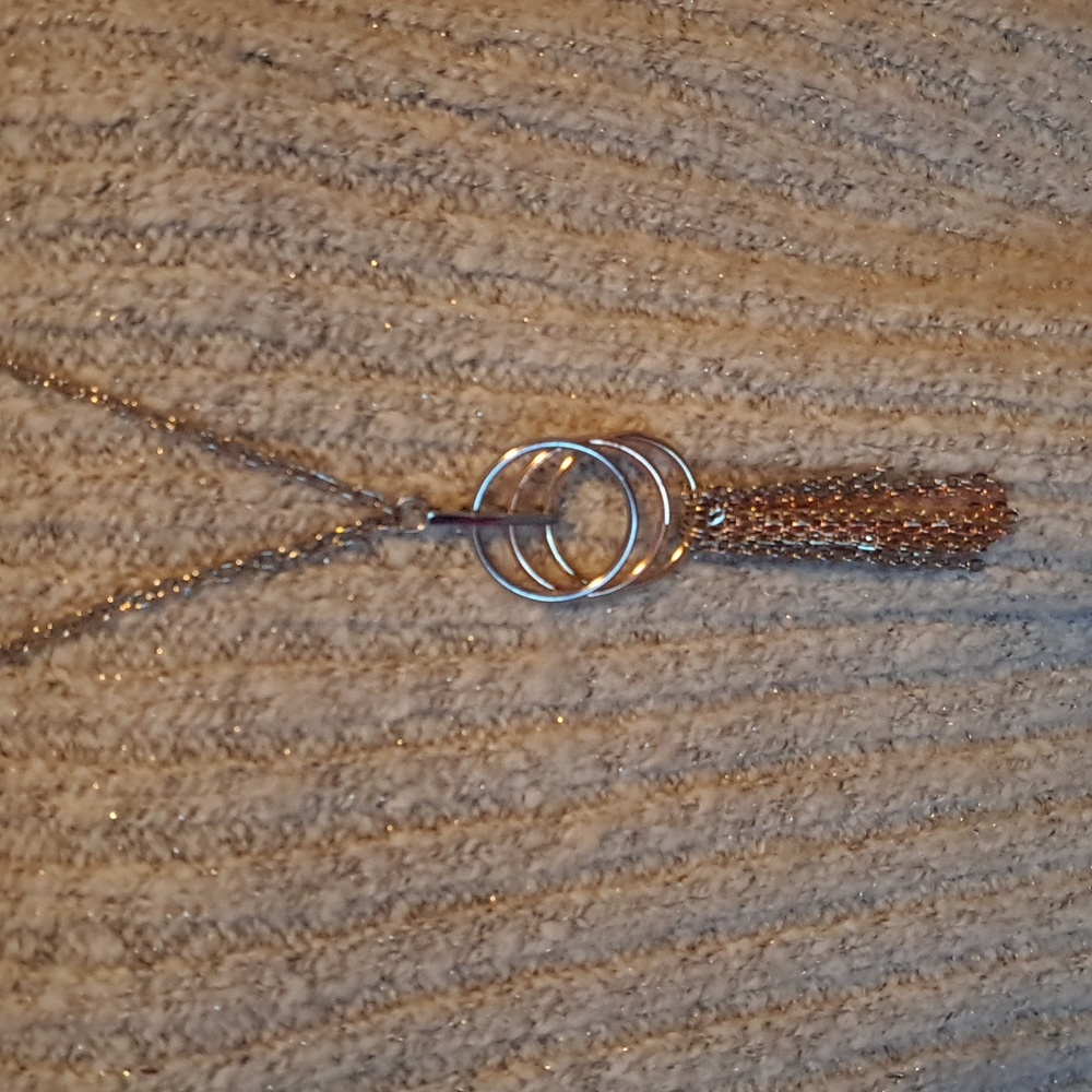 J Lo necklace